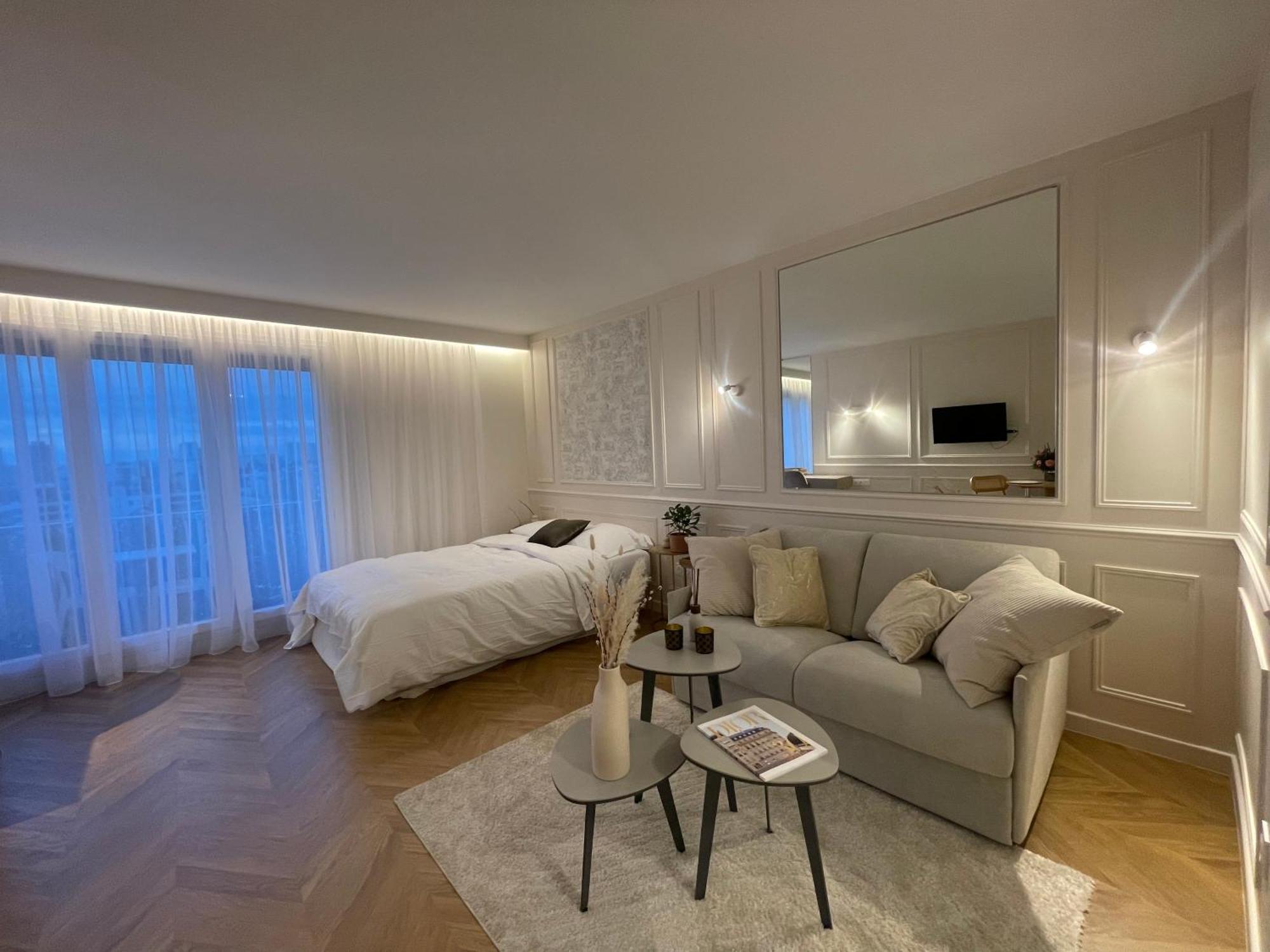 D Paris Apartment *